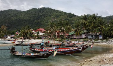 Tayland, koh phangan, yerel ahşap balıkçı tekneleri