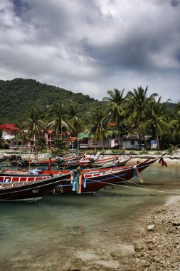 Tayland, koh phangan, yerel ahşap balıkçı tekneleri