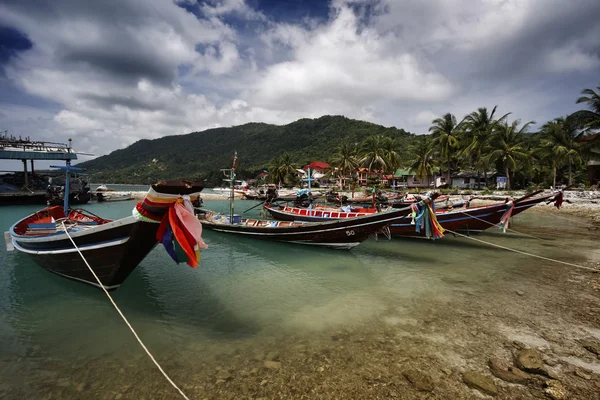 Tailandia, Koh Phangan, barcos pesqueros locales de madera —  Fotos de Stock