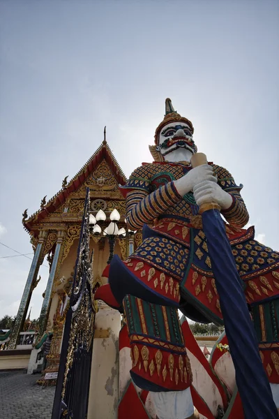 Таиланд, Ко Самуи (остров Самуи), Плай Лаем буддийский храм (Ват-Плай-Лаэ) — стоковое фото