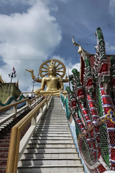 タイ、サムイ島 (サムイ島)、プラ ・ ヤイ仏教寺院 （ワット プラヤイ) — ストック写真