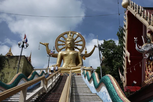 Tajlandia, koh samui (wyspie samui), phra yai buddyjskiej świątyni (wat phra yai) — Zdjęcie stockowe