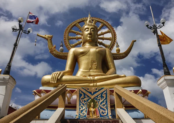 Thaiföld, koh samui (samui sziget), phra yai buddhista templom (wat phra yai) — Stock Fotó