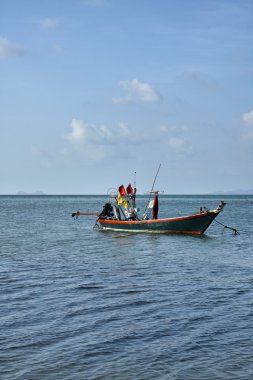 Tayland, koh samui (samui Adası), yerel ahşap balıkçı teknesi kıyıya içinde