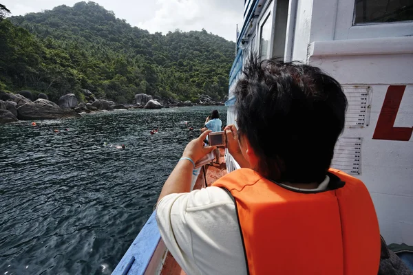 stock image Thailand, Koh Nangyuan (Nangyuan Island), skin divers swimming