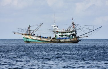 Tayland, mu koh angthong ulusal deniz parkı, yerel balıkçı teknesi