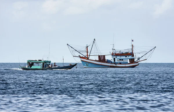 Tailândia, MU KOH ANGTHONG National Marine Park, barcos de pesca locais — Fotografia de Stock