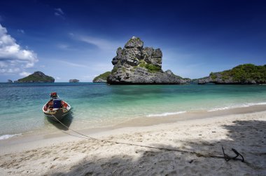 Tayland, mu koh angthong ulusal deniz parkı, yerel balıkçı teknesi