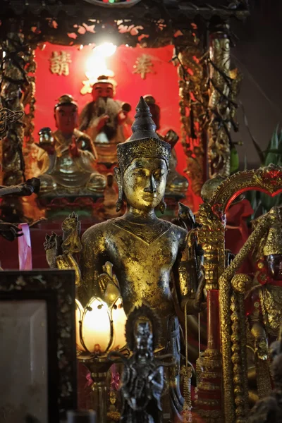 泰国、 曼谷、 唐人街、 佛教寺庙、 金佛像 — 图库照片