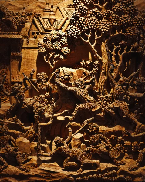 Tailandia, Bangkok, escultura de madera tallada a mano —  Fotos de Stock