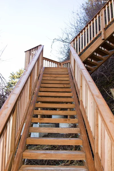 Dřevěné schody — Stock fotografie