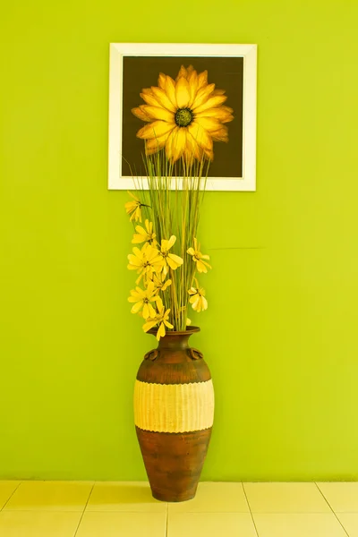 Vaso com flores — Fotografia de Stock