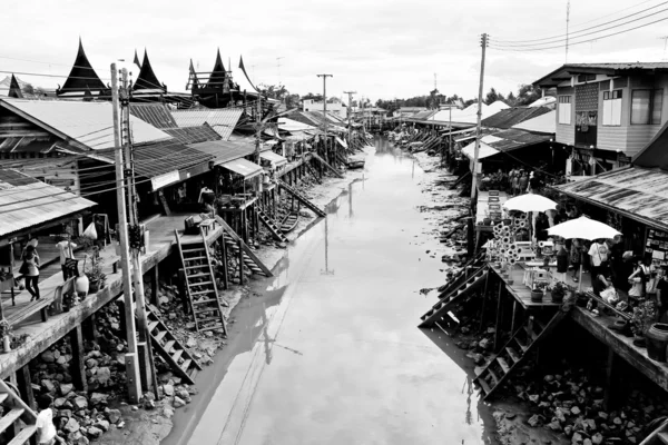 Πλωτή αγορά στην Ταϊλάνδη — Φωτογραφία Αρχείου