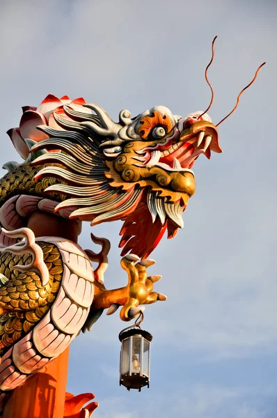 Santuario del dragón dorado — Foto de Stock