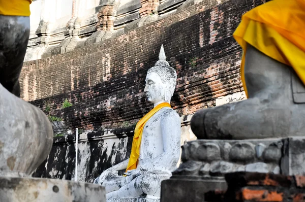 古代图像在大城府泰国佛雕像 — 图库照片