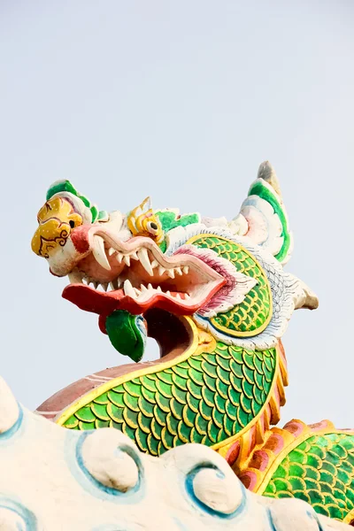 Dekoration im chinesischen Stil mit Stuck, Watsamarn, chachaengsao, tha — Stockfoto