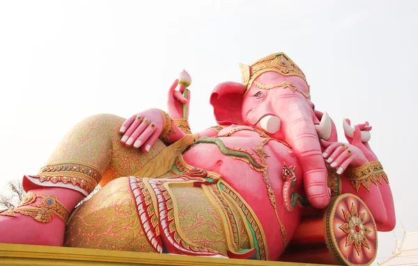 La imagen de Ganesh pink Wat Samarn, Chachoengsao, Tailandia . — Foto de Stock