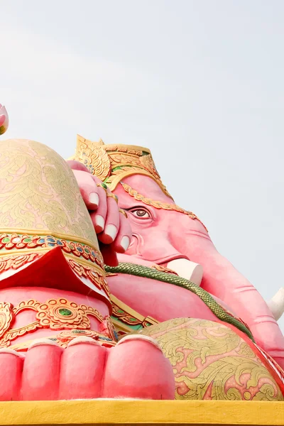 Imagem de Ganesh rosa Wat Samarn, Chachoengsao, Tailândia . — Fotografia de Stock