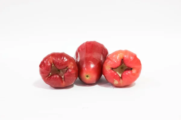 Chomphu en rose appels of geïsoleerd op witte achtergrond — Stockfoto