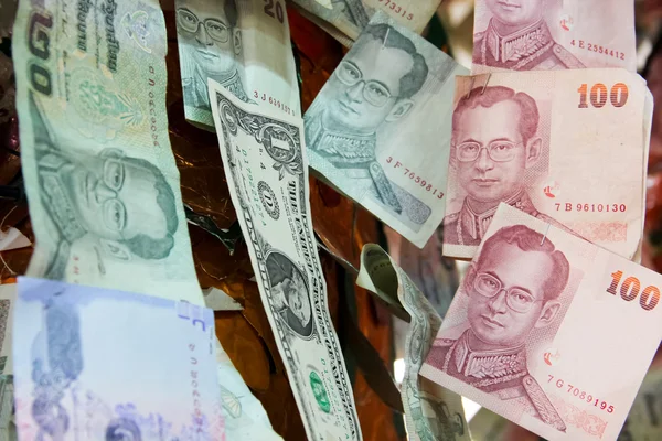 Pieniądze tajski baht — Zdjęcie stockowe