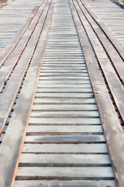 Puente de madera —  Fotos de Stock