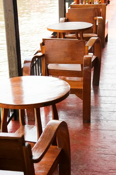 Esstisch in einem Restaurant — Stockfoto