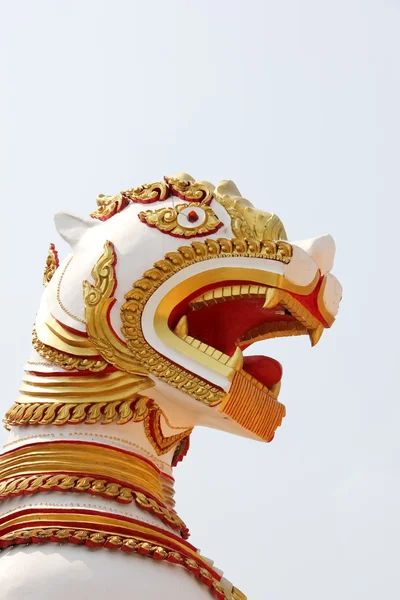 Estátua de um leão — Fotografia de Stock
