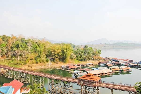 Casa flotante balsa en Tailandia —  Fotos de Stock