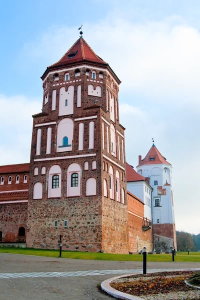 Castle tower in town Mir in Belarus — Stock Photo, Image