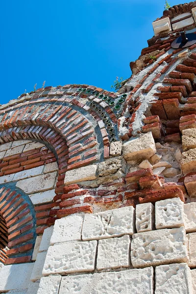 Detalj av ruinerna av den gamla kyrkan — Stockfoto