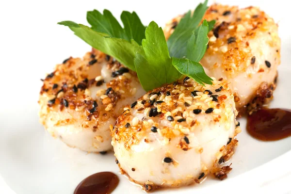 Sesame ginger scallop with hoisin sauce — Stock Photo, Image