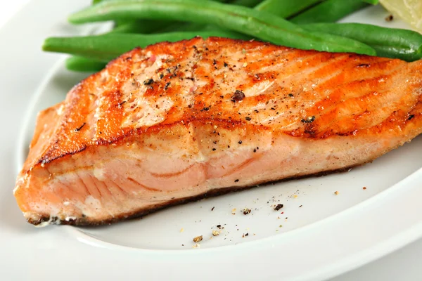 stock image Closeup of Grilled Salmon Fellet with Green Beans
