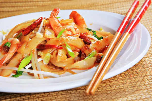 Spicy Shrimp Pad Thai — Stock Photo, Image