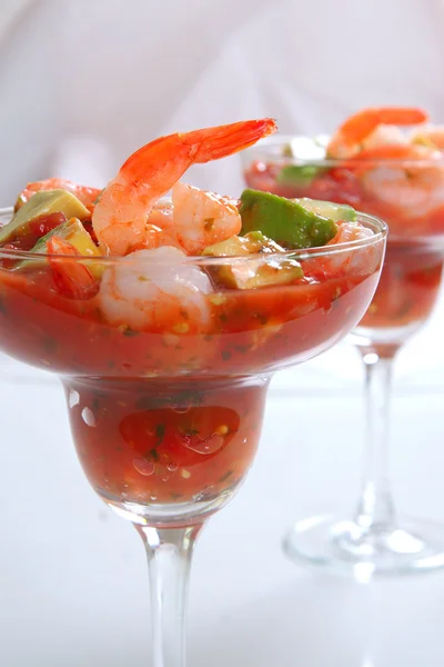 Cocktail Shrimp with Avocado Salsa — Stock Photo, Image