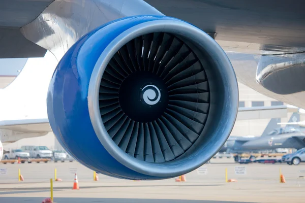 Jumbo jet motor närbild — Stockfoto