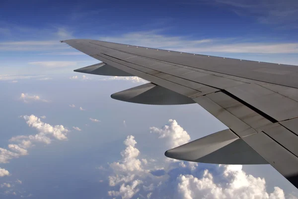 Blick aus dem Flugzeugfenster — Stockfoto