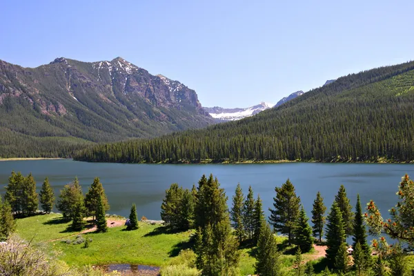 Highlite Lake en el Bosque Nacional Gallatin, Bozeman, Montana, EE.UU. — Foto de Stock