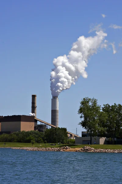 Industrianläggningar föroreningar — Stockfoto