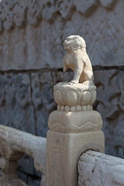 大理石装饰的支柱。中国北京. — 图库照片