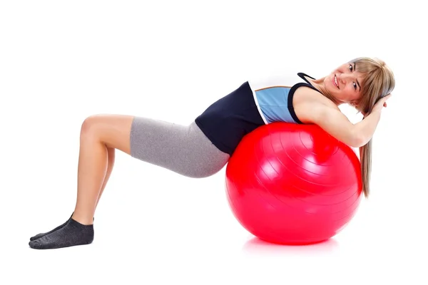 Stretching på pilates boll — Stockfoto