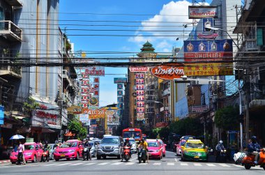 Bangkok, Tayland - 23 Ağustos: trafik jam yaowarat yolda