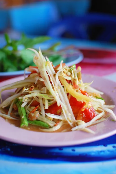 Sıcak ve baharatlı Tay papaya salatası — Stok fotoğraf