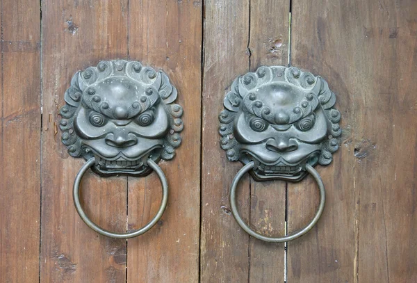 The door of the Chinese house — Stock Photo, Image