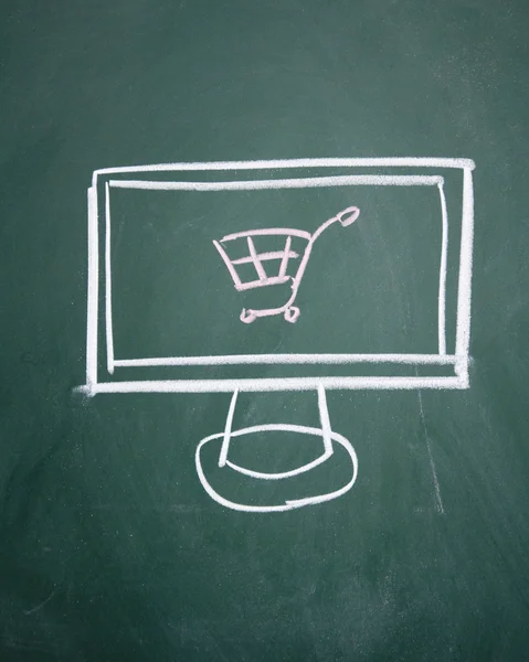 Online nákupní košík nakreslen křídou na tabuli — Stock fotografie