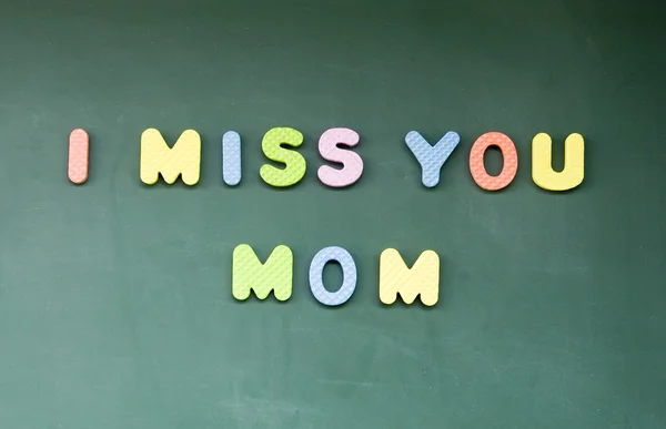 I miss you mom sign drawn with chalk on blackboard — Stock Photo, Image