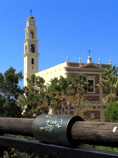 Jaffa Скорпіон зодіаку знак і Святого Петра церкви 2012 — стокове фото