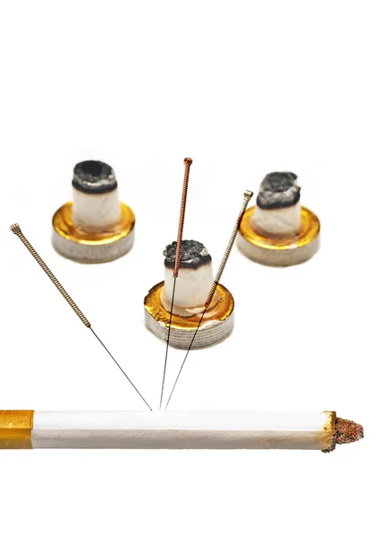 흡연을 중지시키는 침술 — 스톡 사진