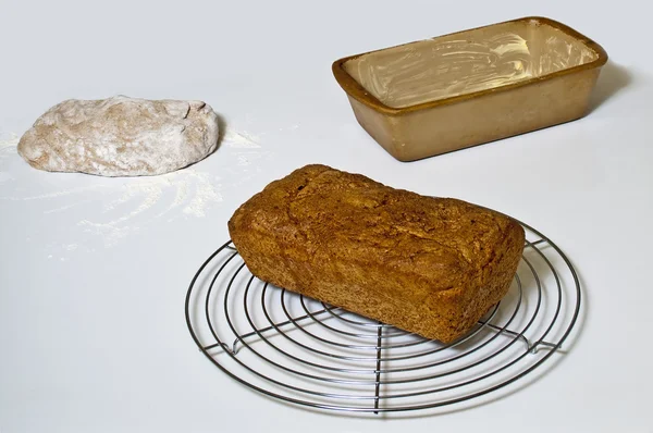Tam tahıllı ekmek pişirme — Stok fotoğraf