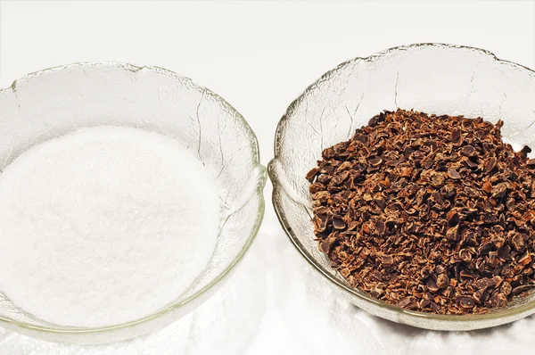 Ingredienti da forno, zucchero e cioccolato grattugiato — Foto Stock