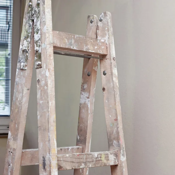 木製のはしごξύλινη σκάλα — ストック写真